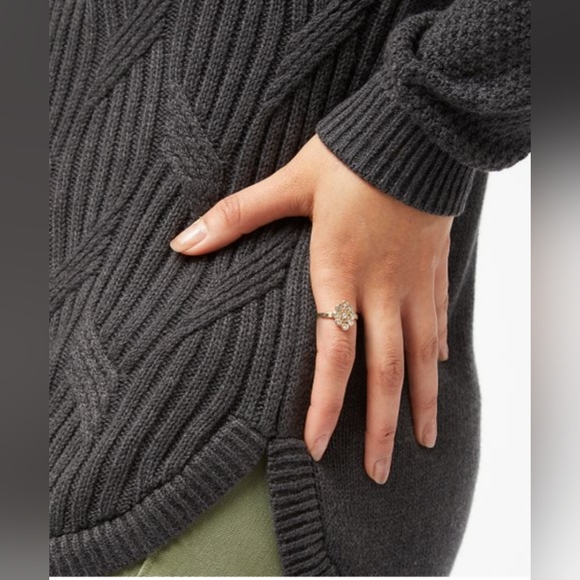 Dark Ink Heather Wavy-Stitch Crewneck Pullover - Picture 2 of 3